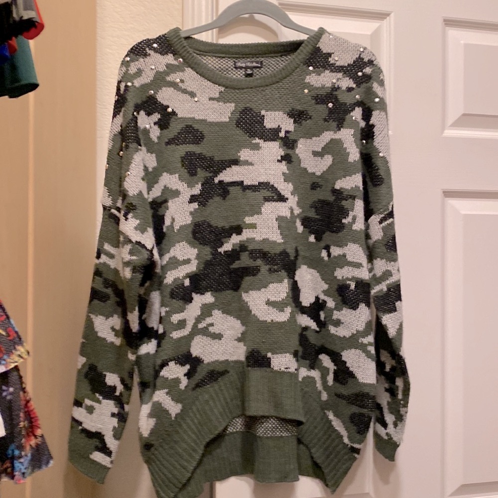 Camouflage and Studded Hi Low Sweater, XL